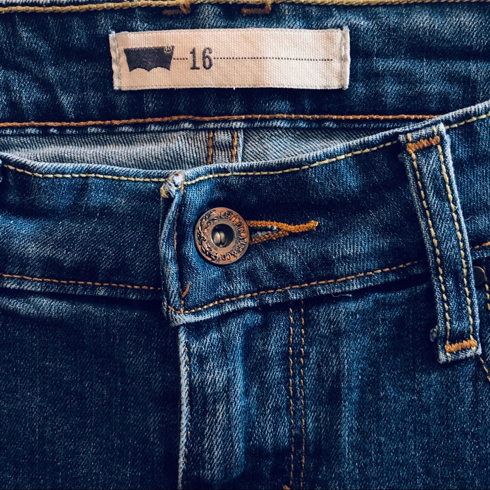 Levi’s Classic Denim Jean Shorts Cowgirl Summer